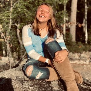 Meet your Posher, Alejandra